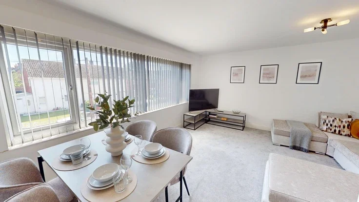 Flat Merrivale Road in Halewood