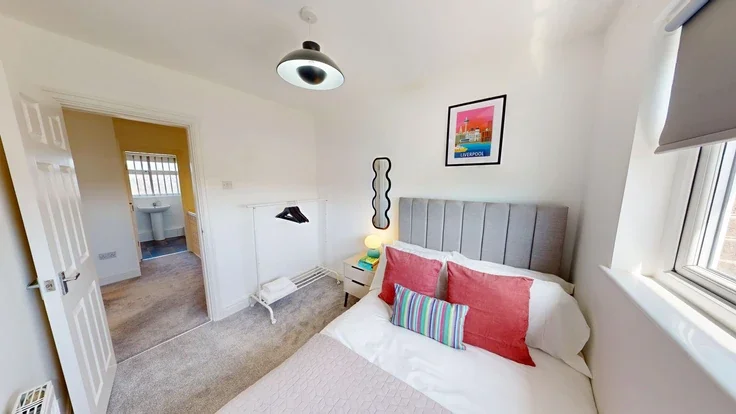 Flat Merrivale Road in Halewood