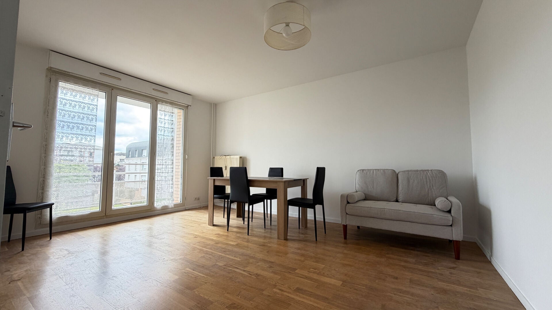 Appartement Desserte Ernest Cognacq à Évry