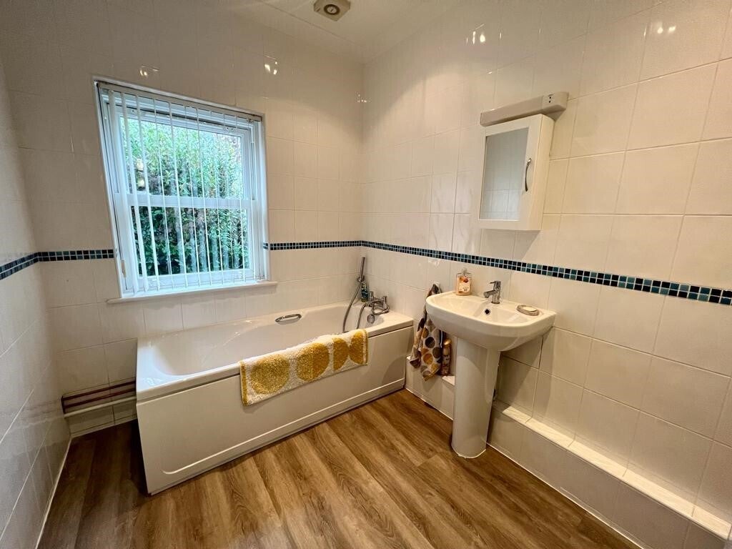 Flat Roundham Road in Paignton