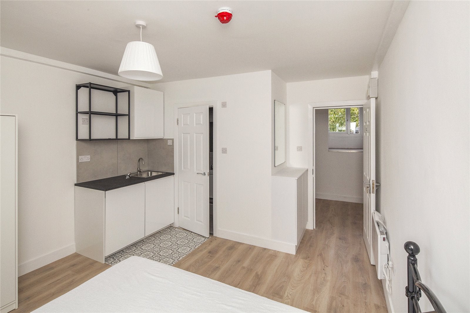 Room Coburg Crescent in Greater London