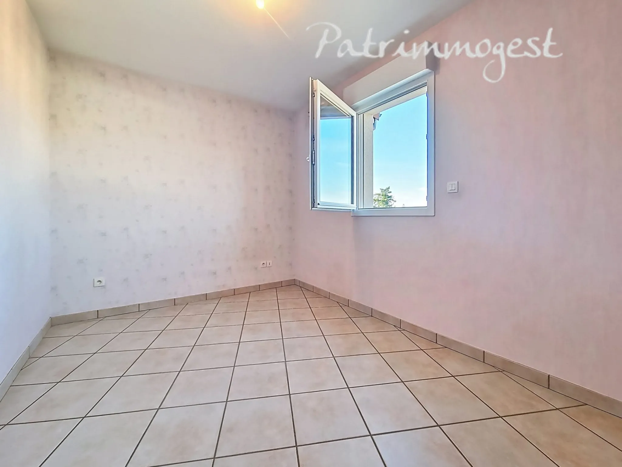 Appartement Rue du Rival à Montrond-les-Bains