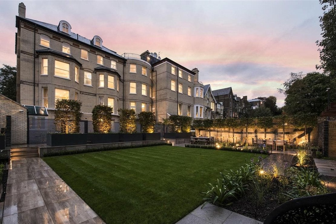 Flat Arkwright Road in Greater London