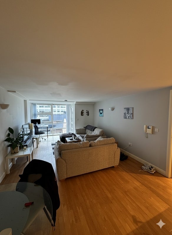 Flat Whitworth Street West in Manchester