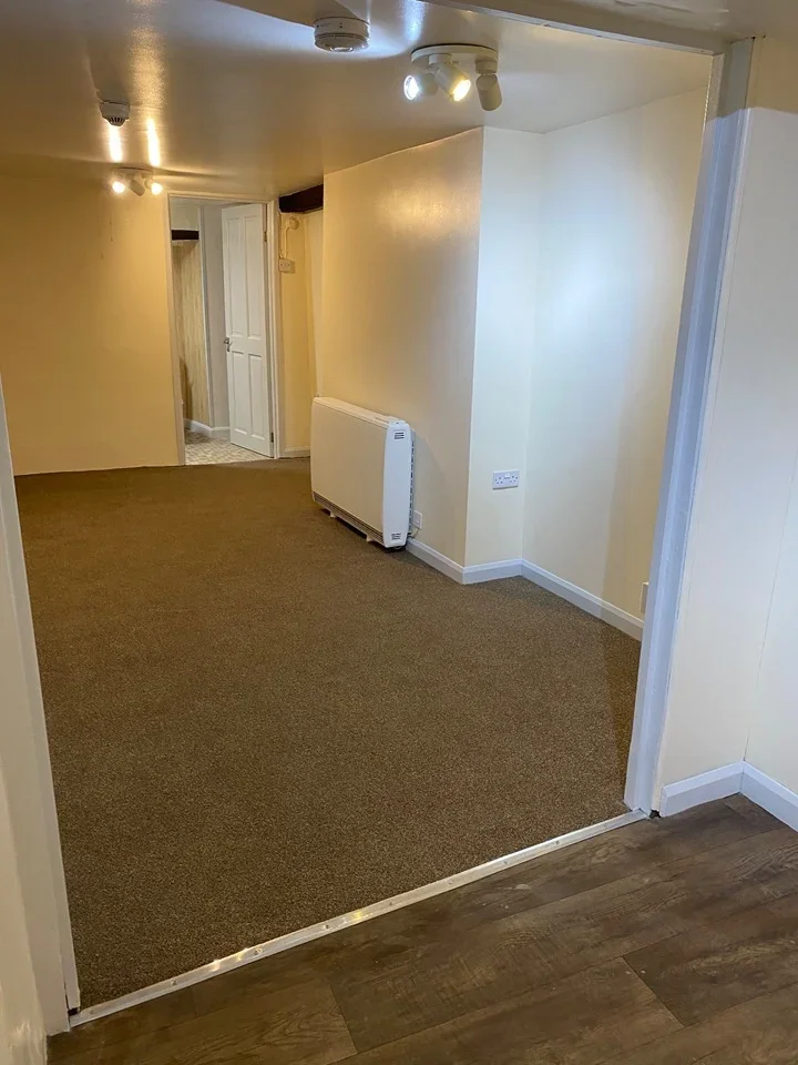 Flat Fore Street in Teignbridge