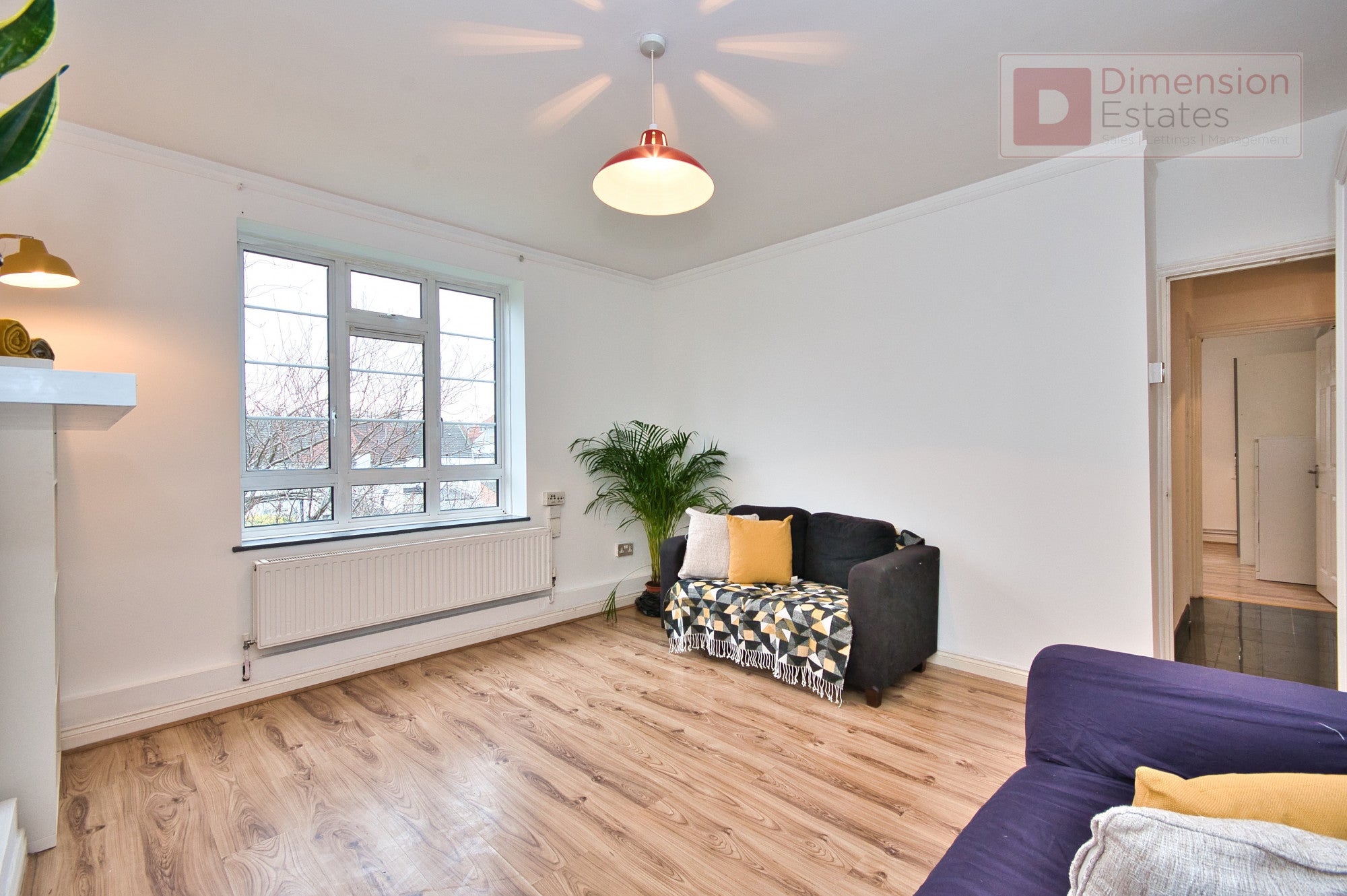 Flat Brooke Road in Greater London