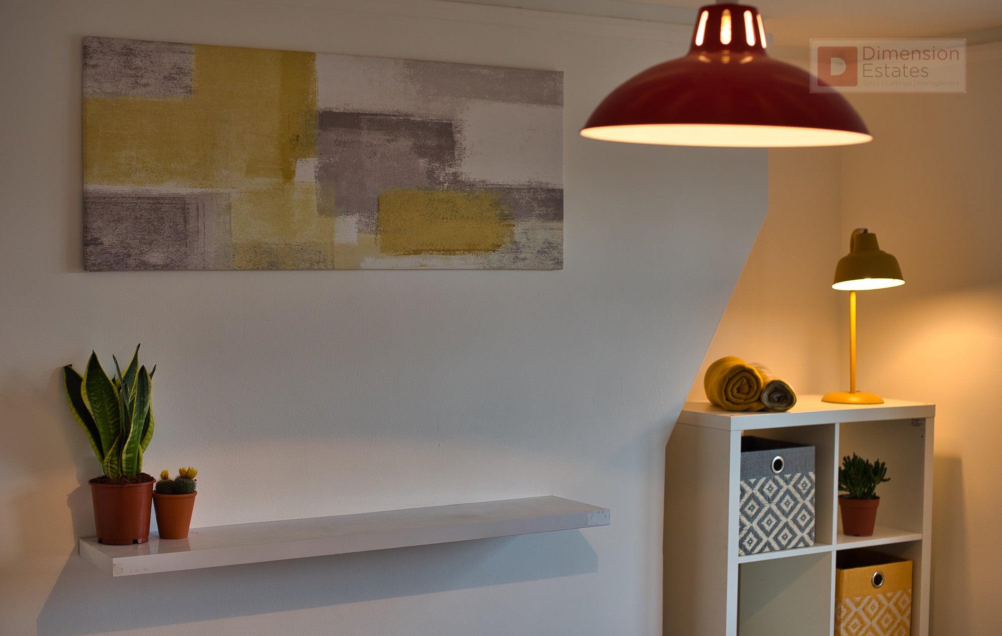Flat Brooke Road in Greater London