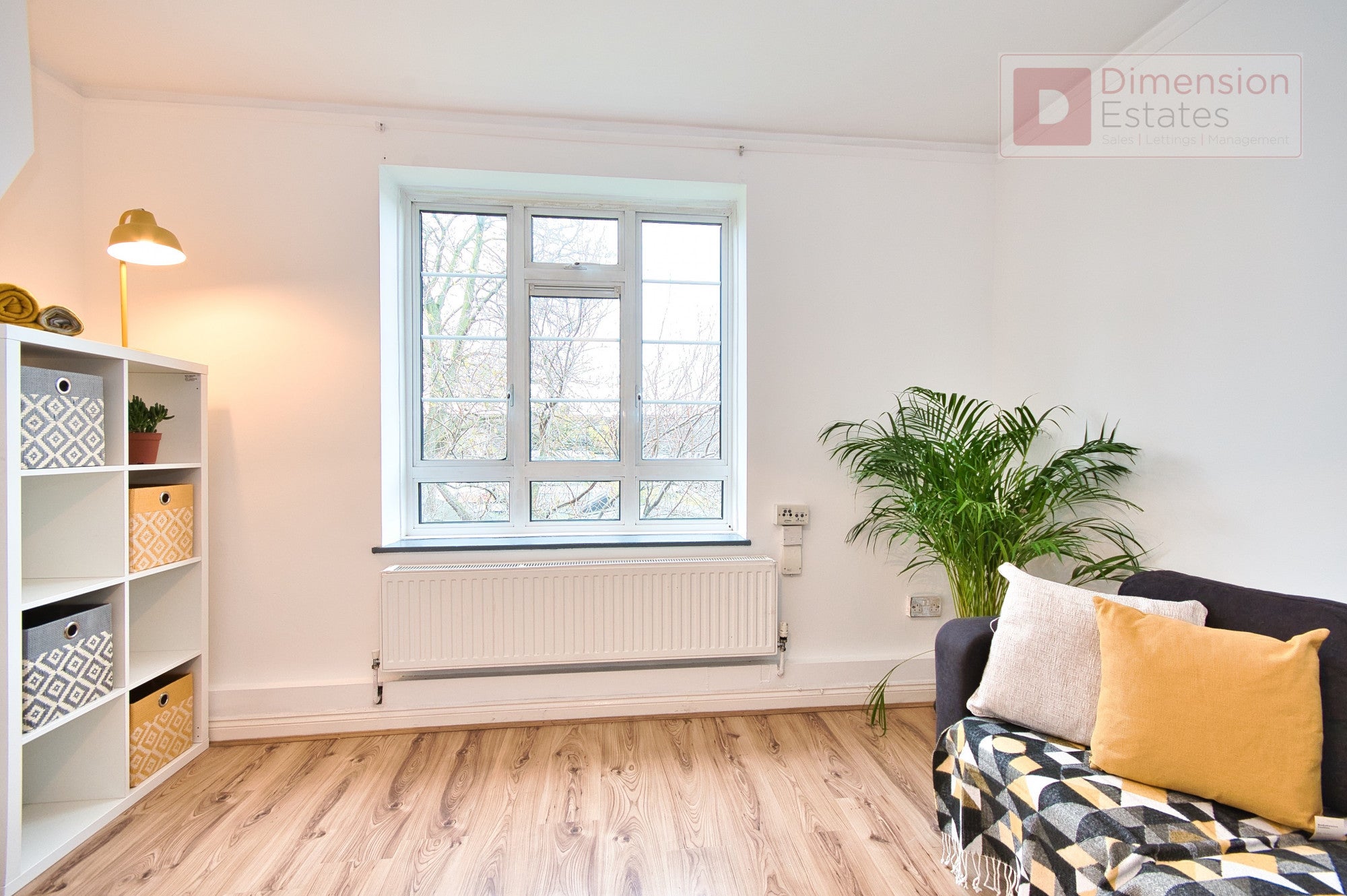 Flat Brooke Road in Greater London