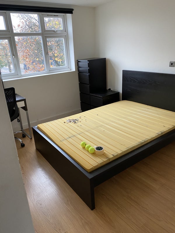 Room Cassland Road in Greater London