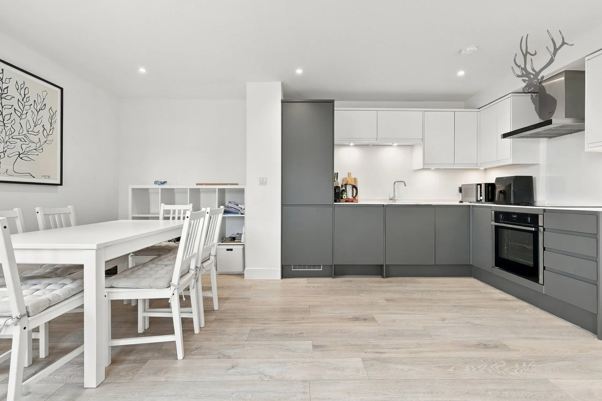 Flat Court Yard in Greater London