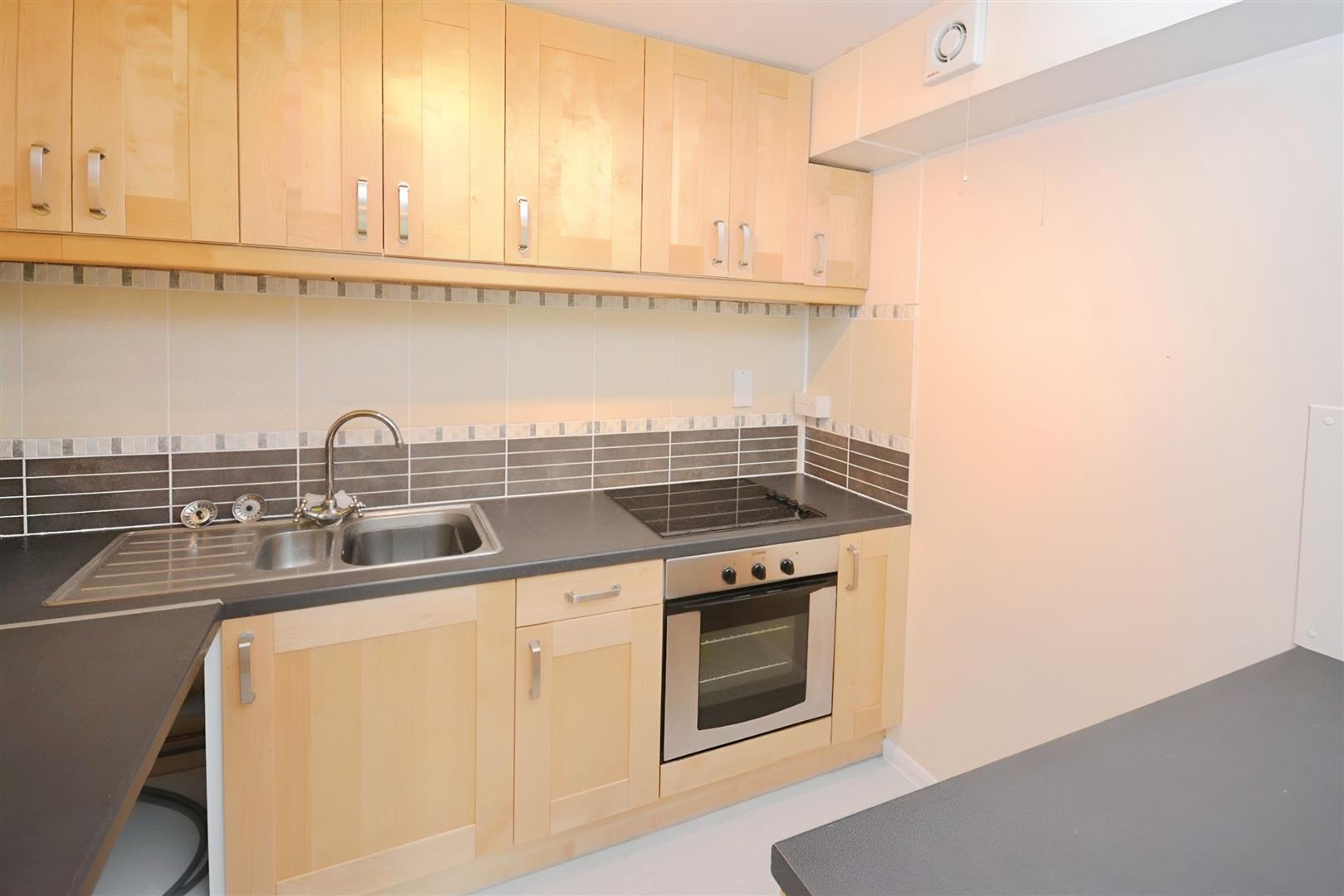 Flat Millstream Close in North Hertfordshire