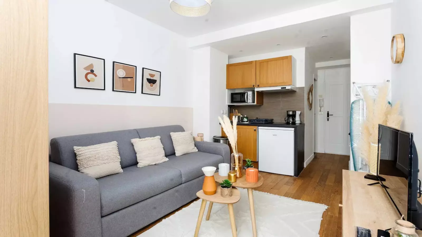 Flat Rue de Londres in Paris