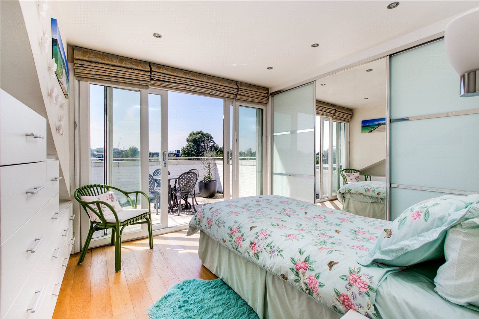 Flat Elsham Road in Greater London