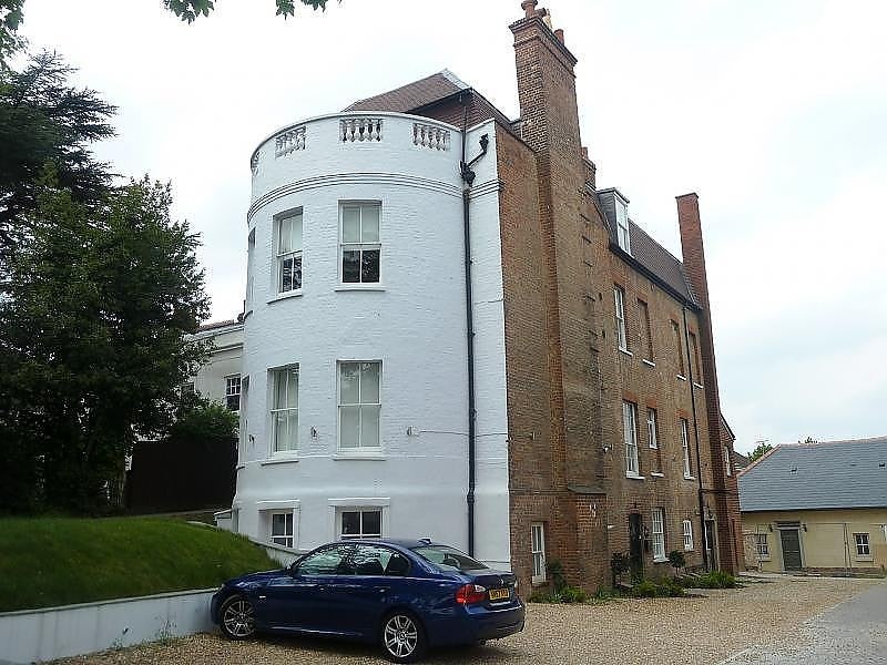 Flat Castle Hill in Reading
