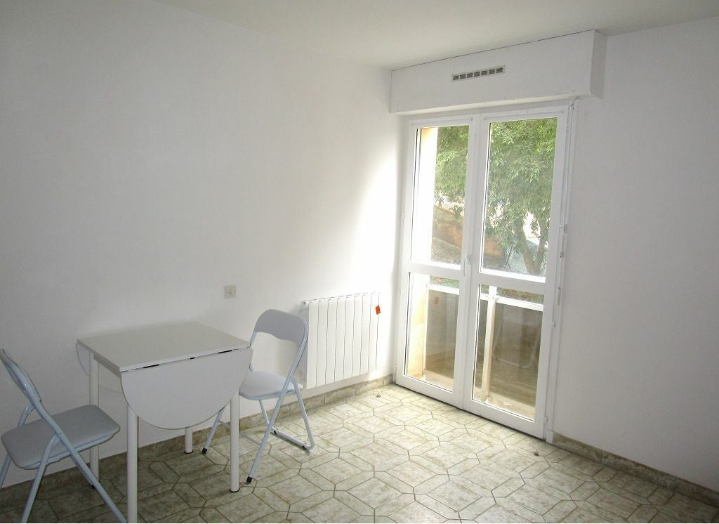 Chambre Allée d'Italie à Nîmes