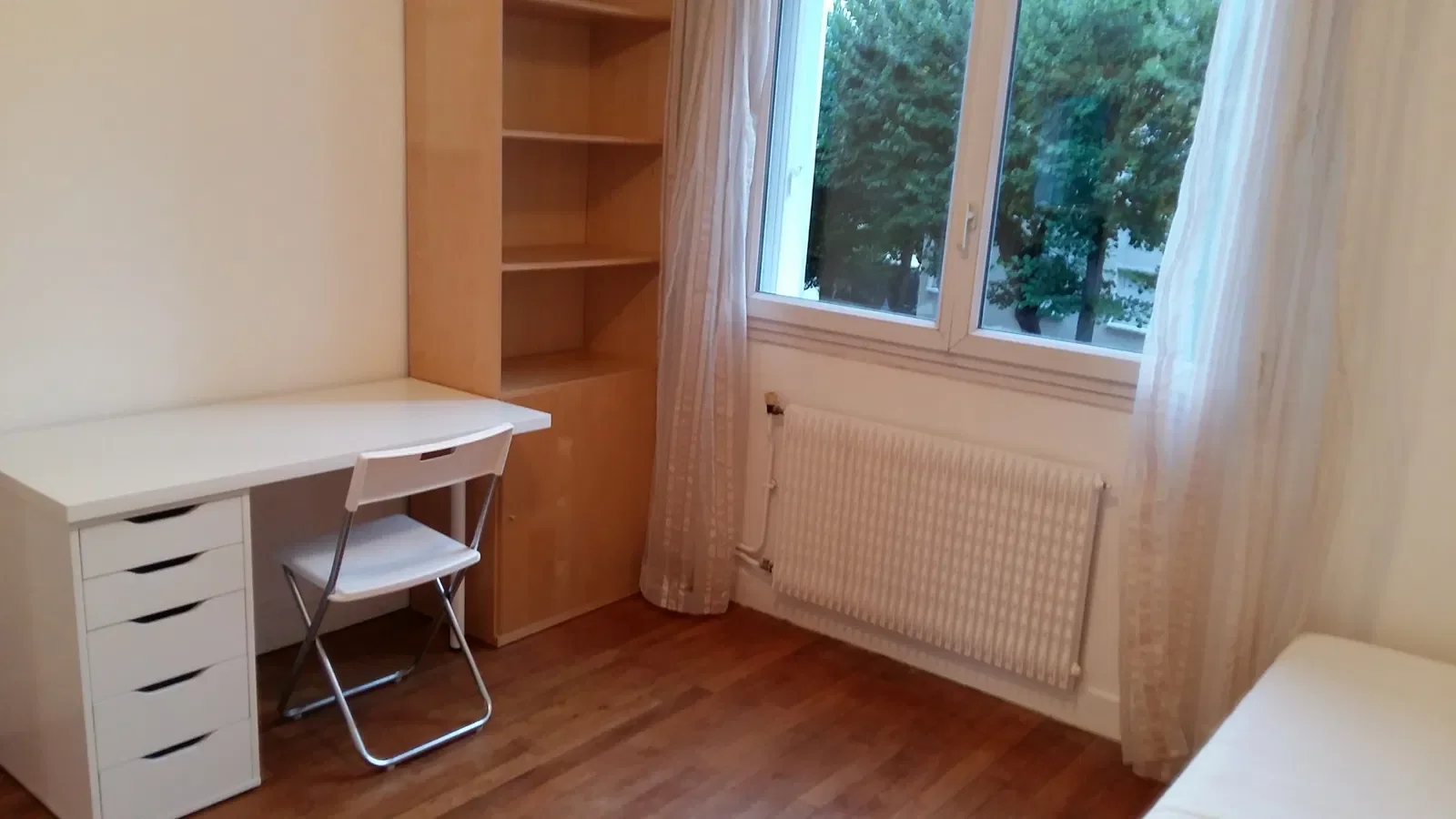 Room Boulevard du Maréchal Joffre in Bourg-la-Reine