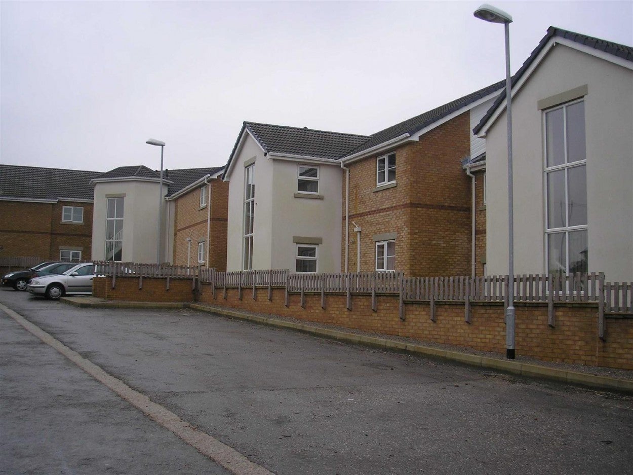 Flat Bakewell Road in Baslow and Bubnell