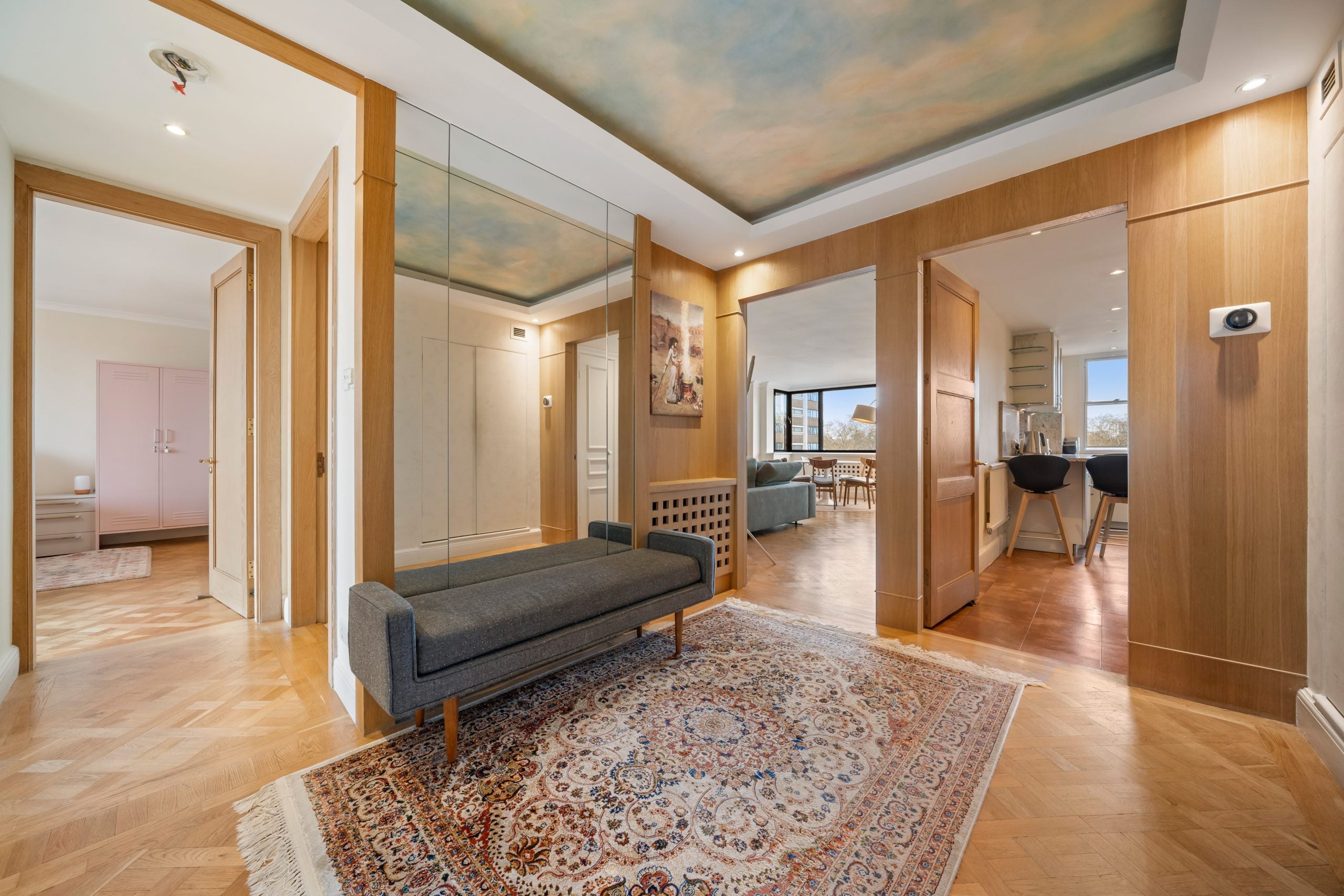 Flat Knightsbridge in City of Westminster
