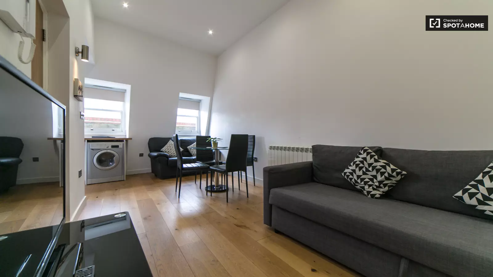 Flat Wardour Street in City of Westminster