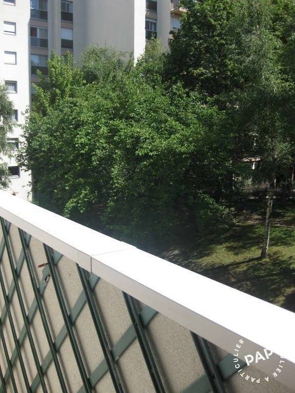 Flat Rue Antoinette Fouque in Paris