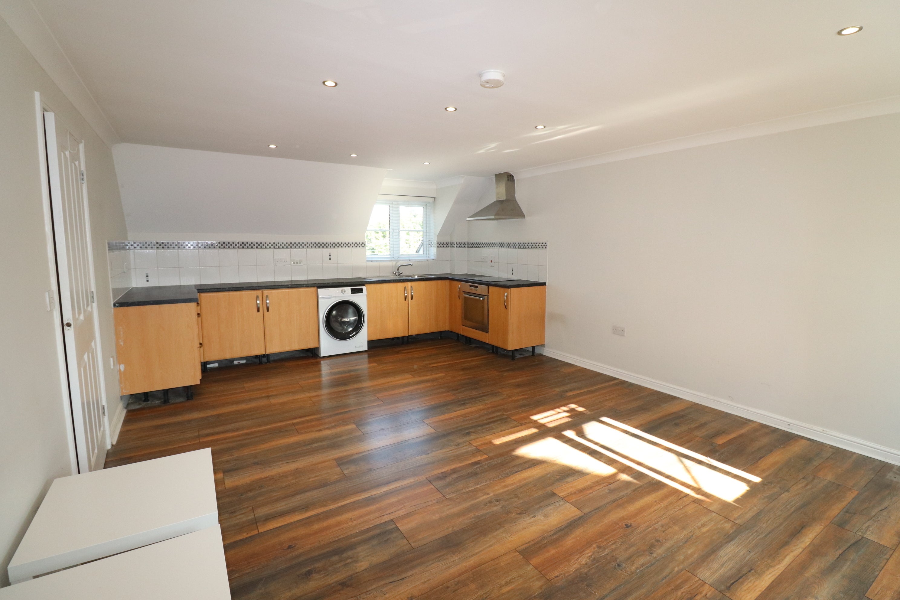 Flat Walnut Close in Basildon