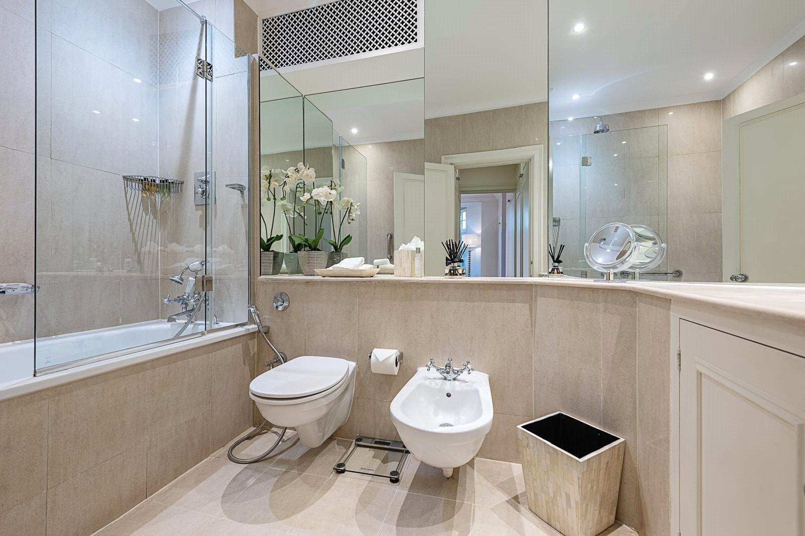 Flat Knightsbridge in City of Westminster