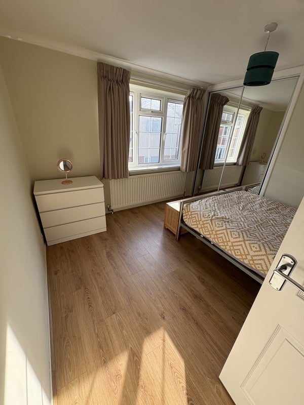 Flat Laurel Court in Cardiff