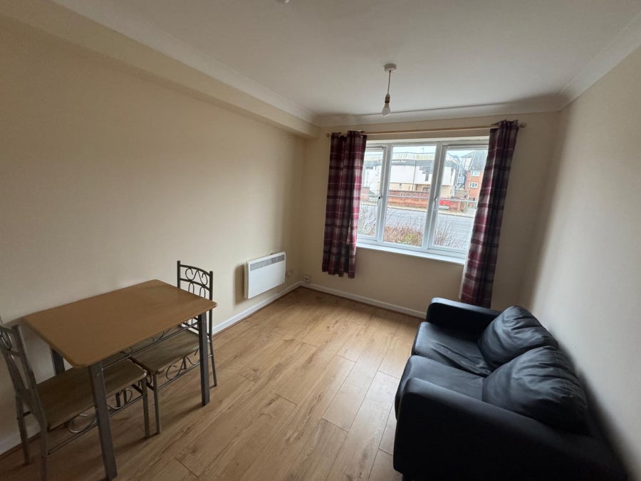 Flat Upper Priory Street in Northampton