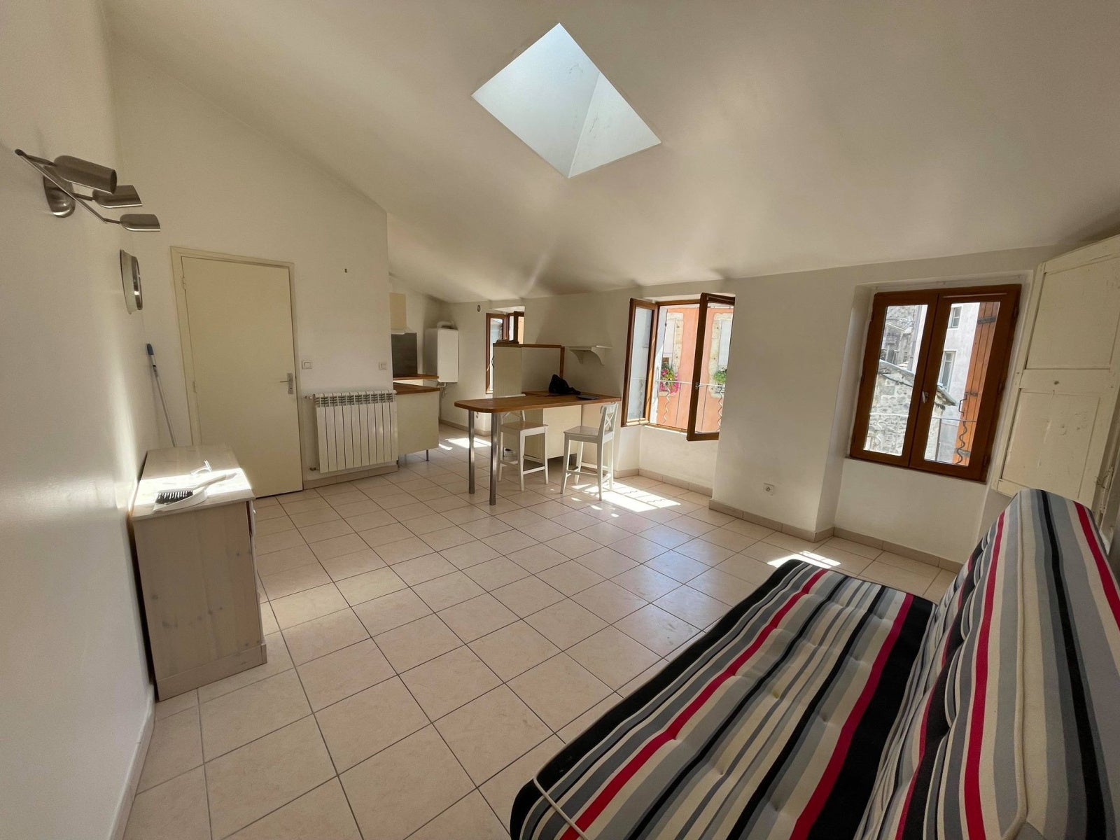 Chambre Avenue de Roqua à Aubenas
