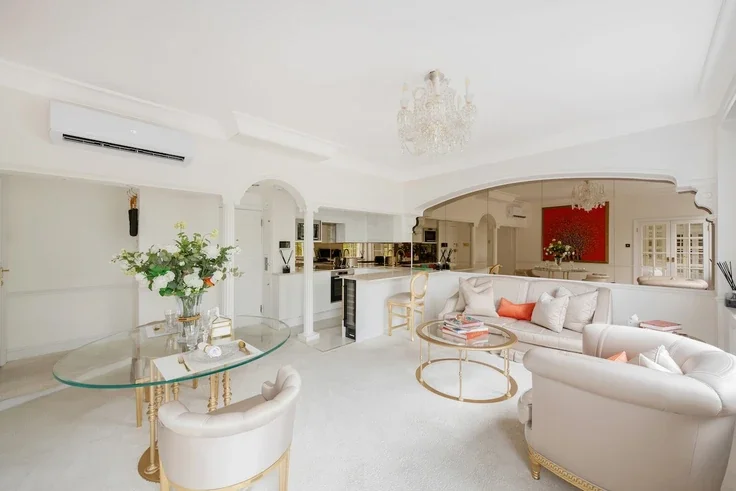 Flat Dunraven Street in City of Westminster