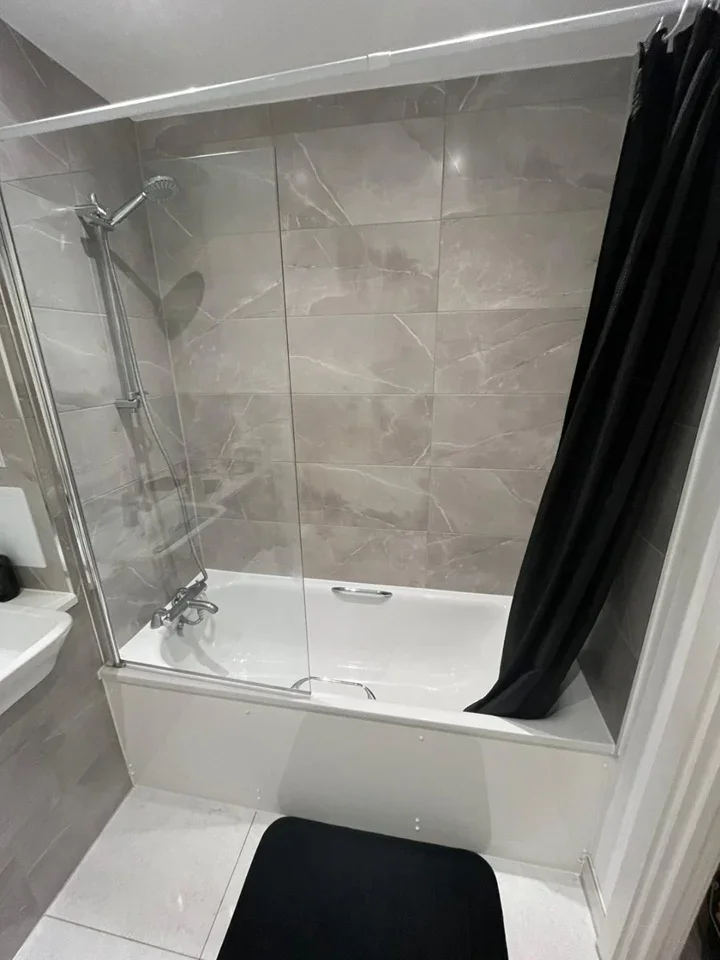 Room Fitch Way in Greater London