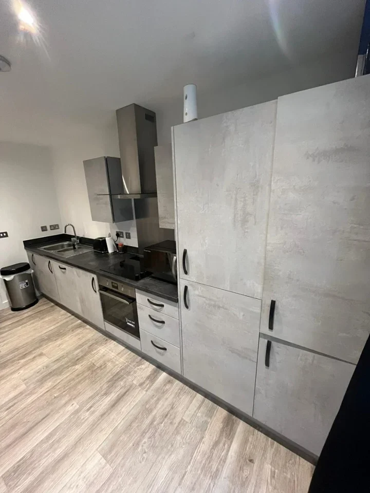Room Fitch Way in Greater London