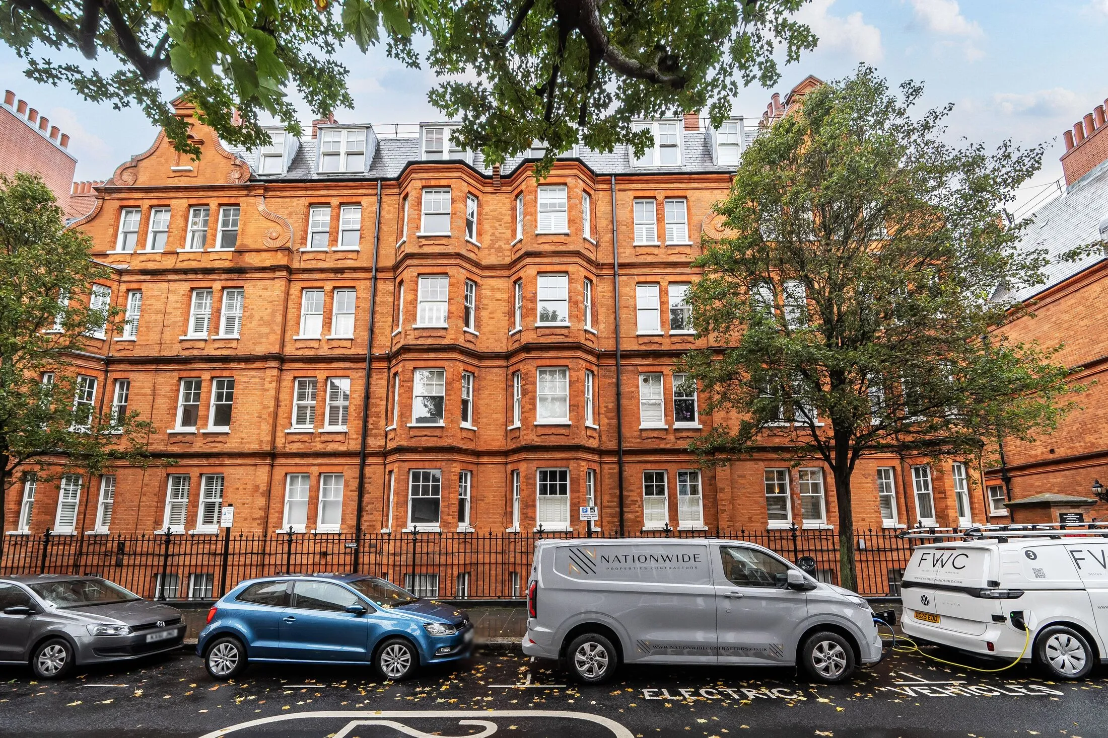 Flat Limerston Street in Greater London