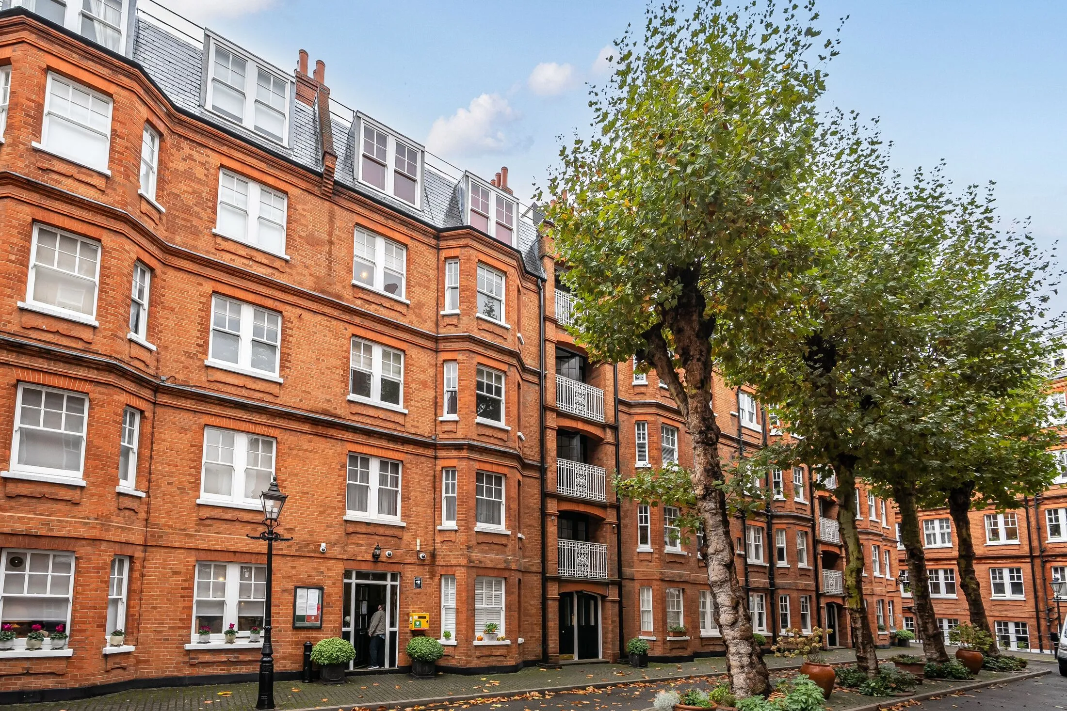 Flat Limerston Street in Greater London