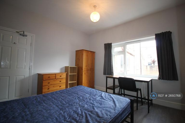 Flat Livingstone Road in Southampton