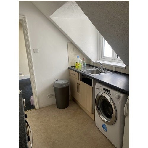 Flat Denmark Hill in Greater London