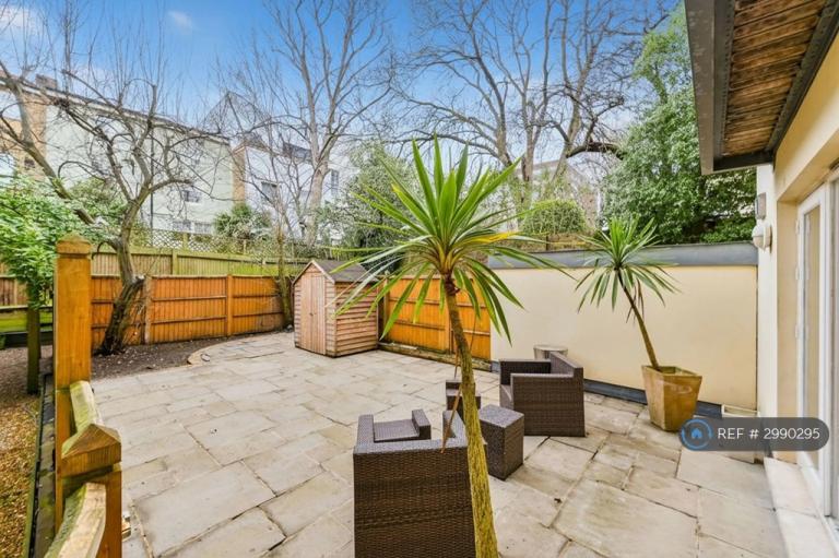 Flat Marlborough Hill in City of Westminster