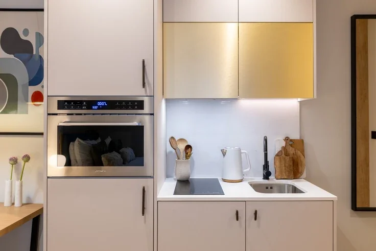 Flat Draycott Avenue in Greater London