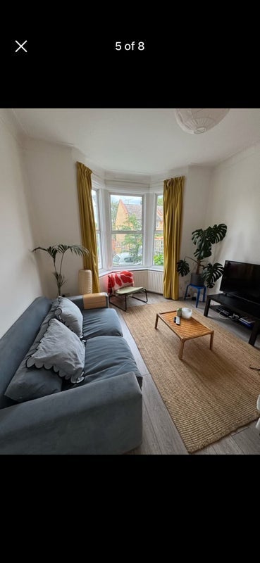 Room Durrington Road in Greater London