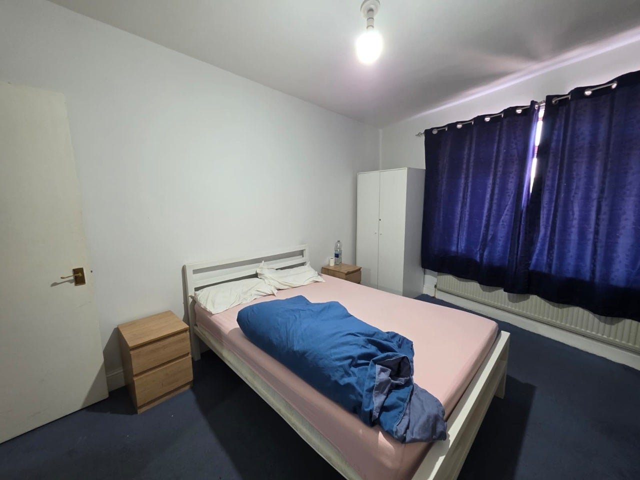 Flat Sidney Street in Greater London