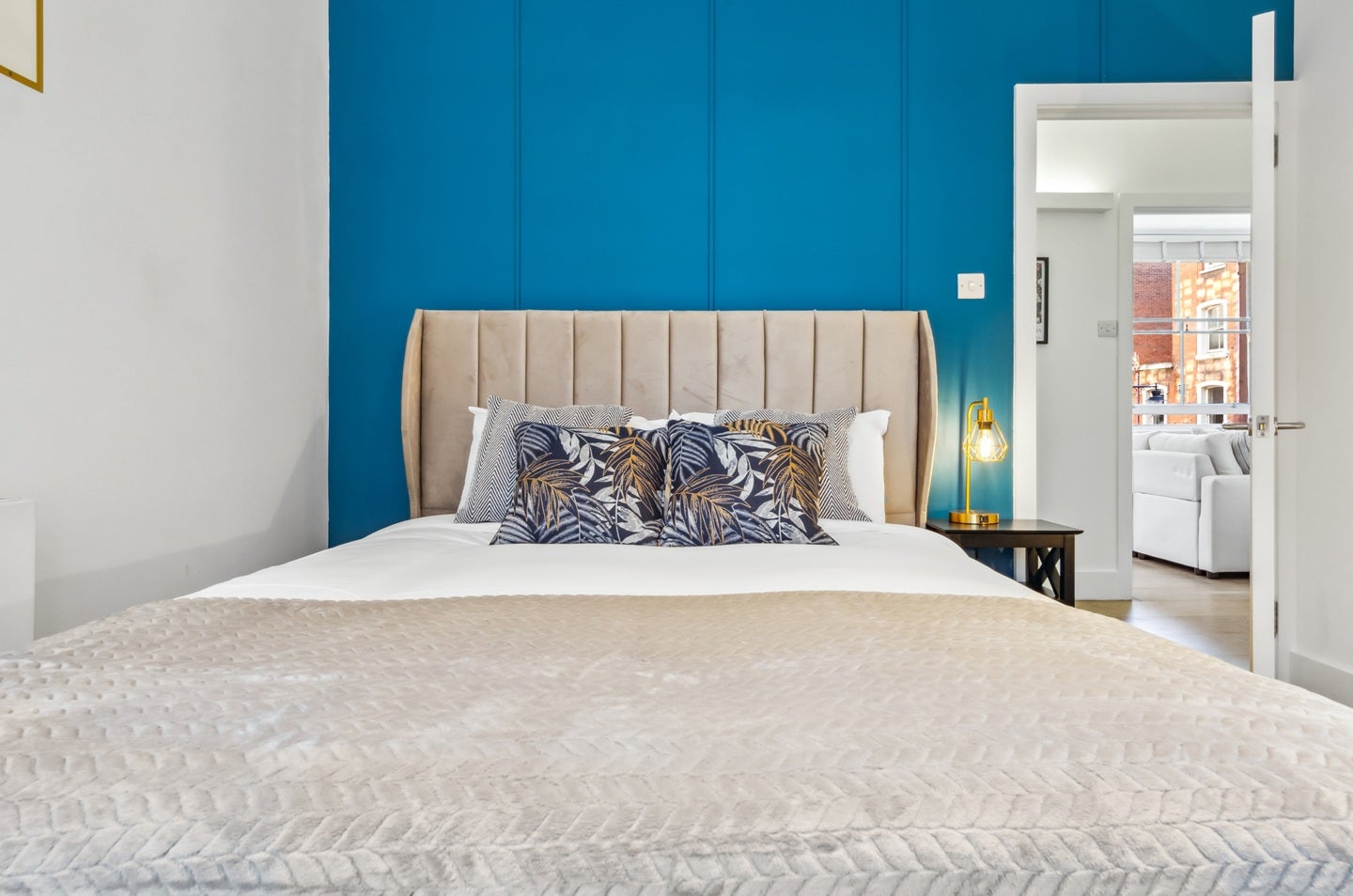 Flat Great Sutton Street in Greater London