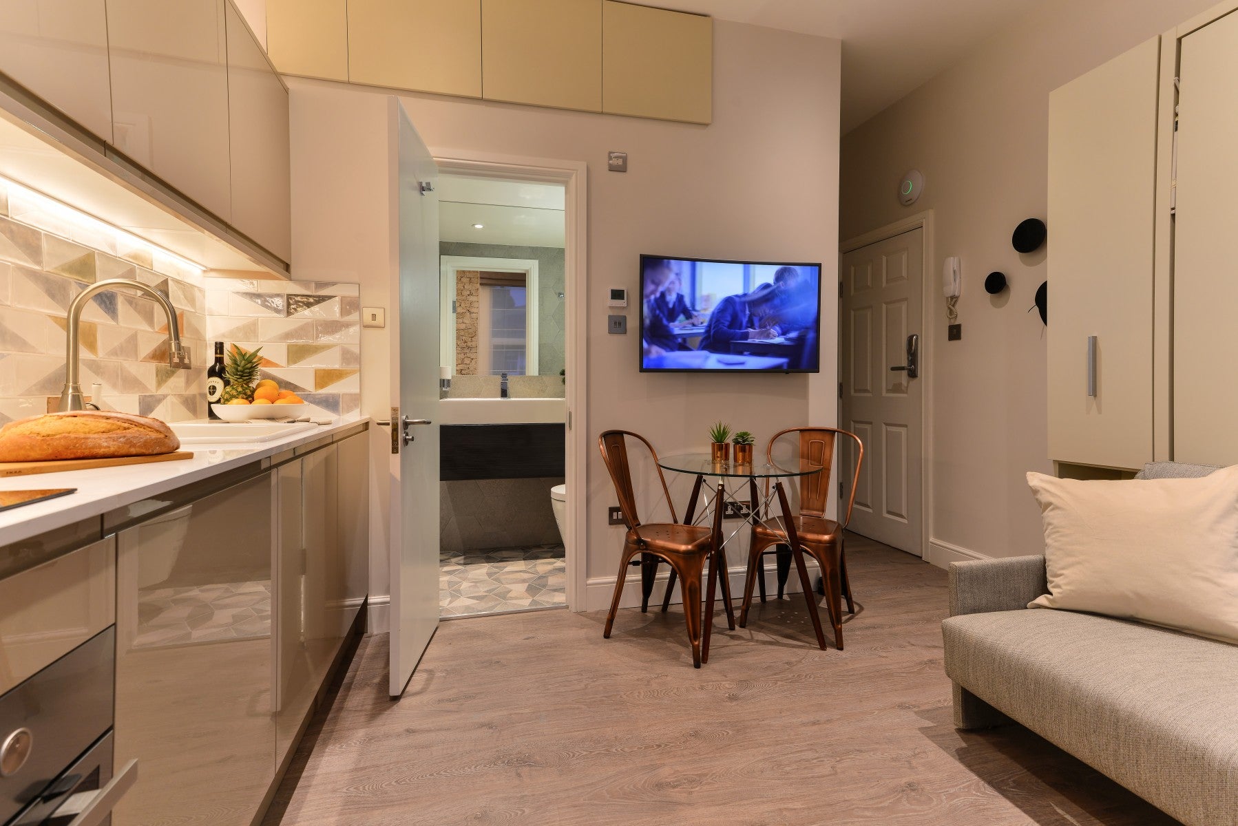 Flat Kingdon Road in London