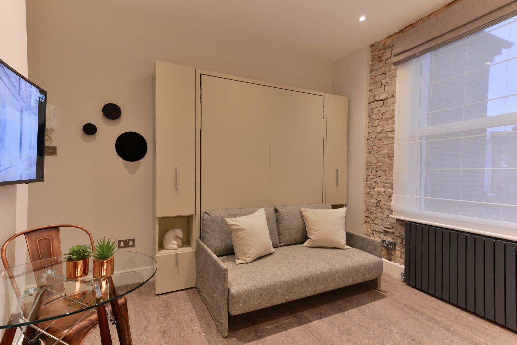 Flat Kingdon Road in London
