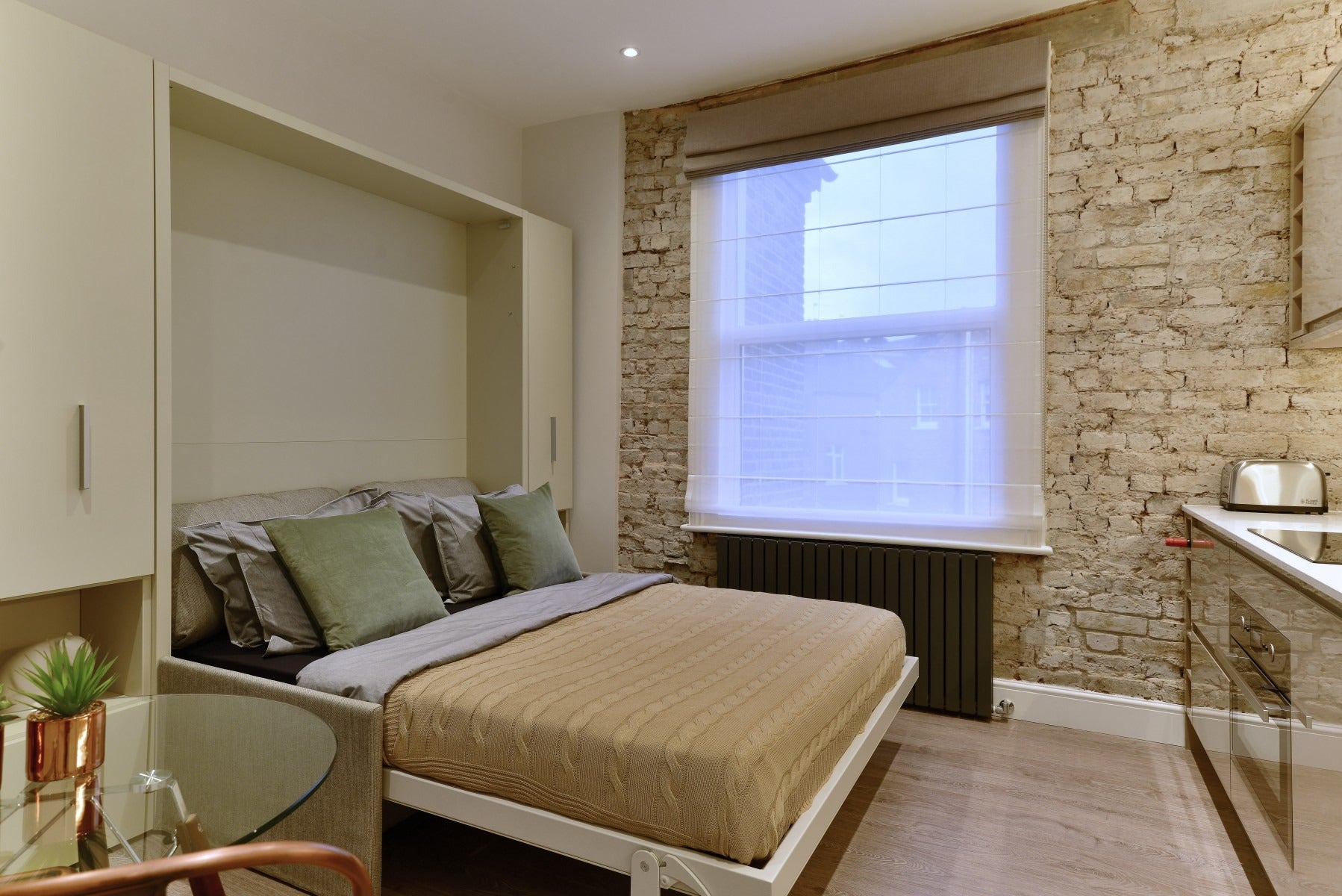 Flat Kingdon Road in London