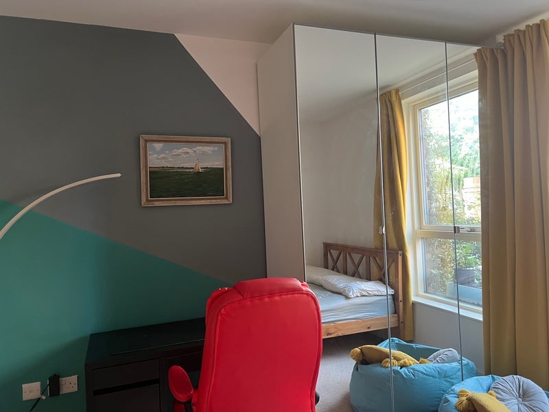 Room Edmund Street in Greater London