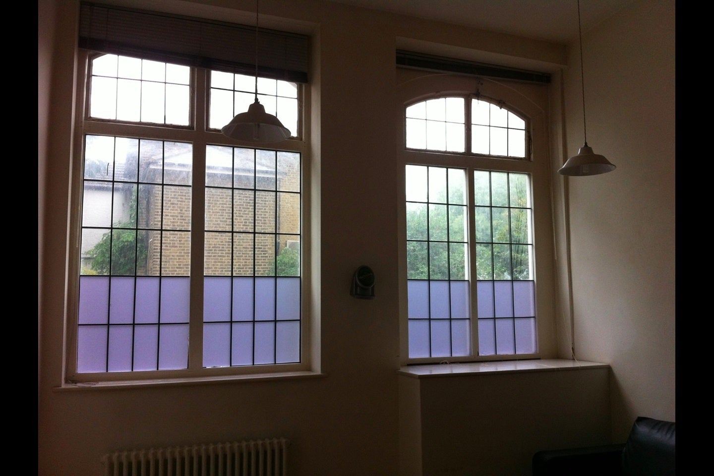 Flat Fyfield Road in Greater London
