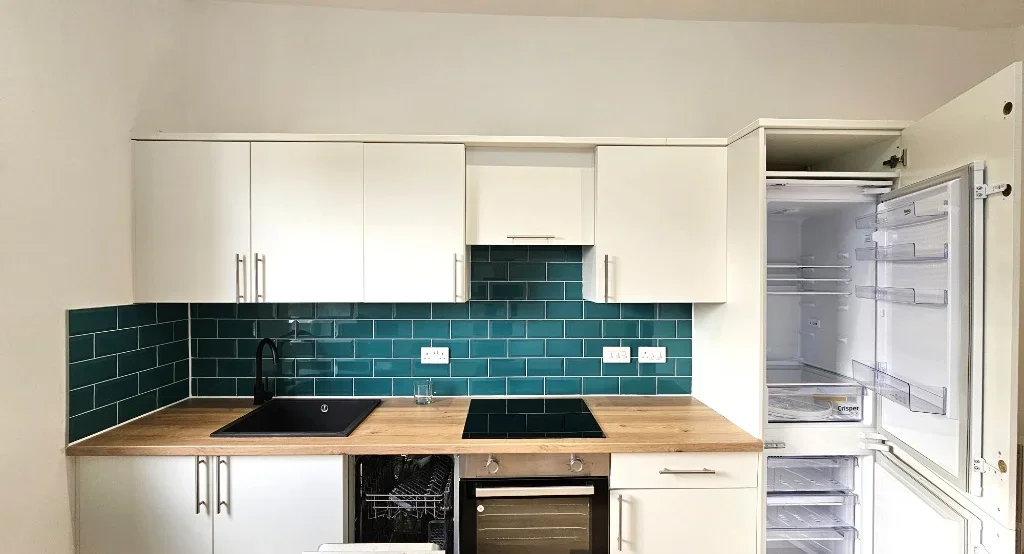 Flat Rosemount Place in Aberdeen City