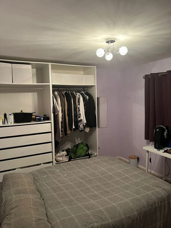Room Maindy Road in Cardiff