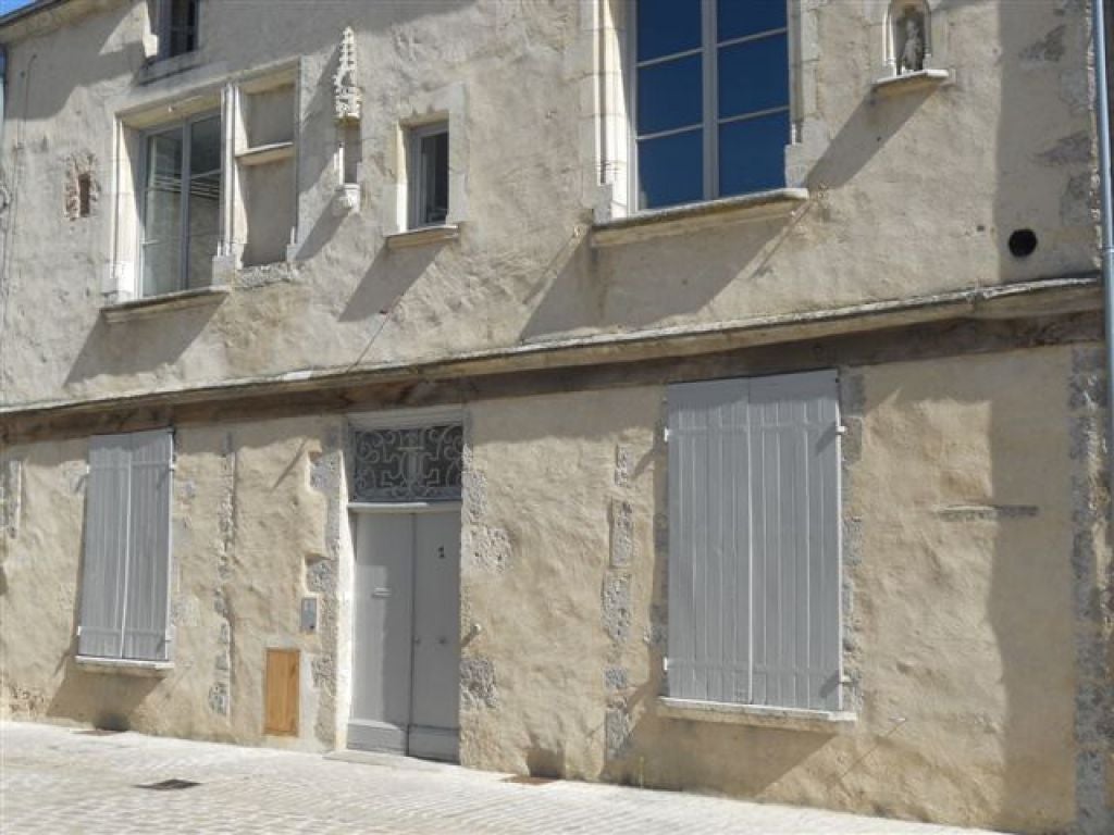 Flat Avenue du Général de Gaulle in Jargeau