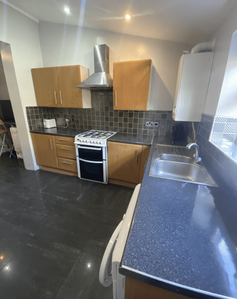 Flat Mayville Road in Leeds